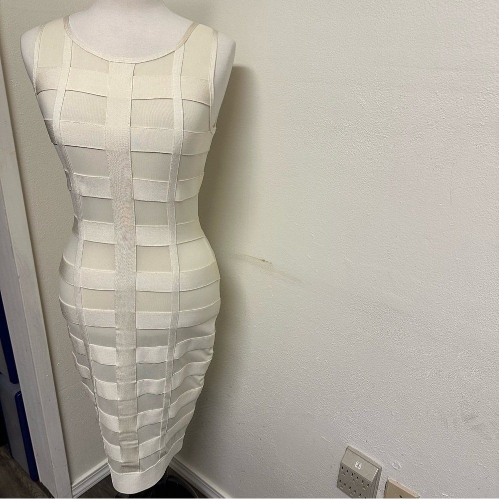 Hera Collection White Sleeveless Bodycon Midi Dress